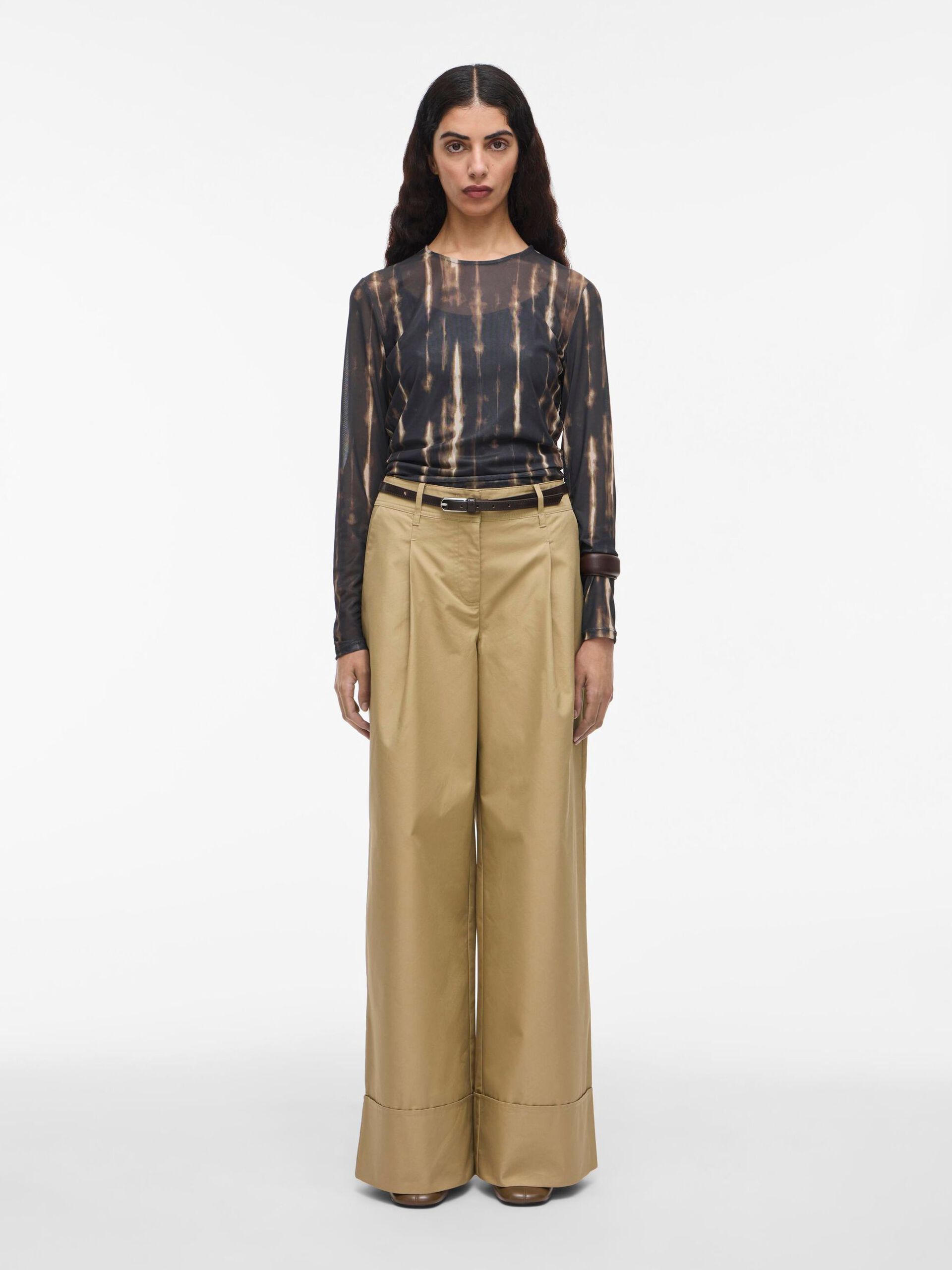 Carousel image - MESH LONG SLEEVED TOP, Meteorite | 4