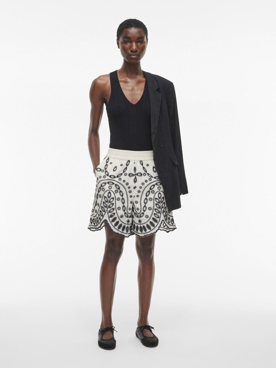 VILA EMBROIDERED SHORTS, Birch, highres - 14105728_Birch_1175696_005.jpg