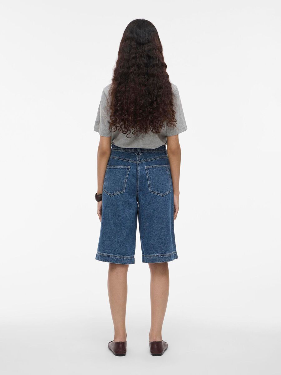 VILA MID-WAIST DENIM SHORTS, Dark Medium Blue Denim, highres - 14107740_DarkMediumBlueDenim_004.jpg