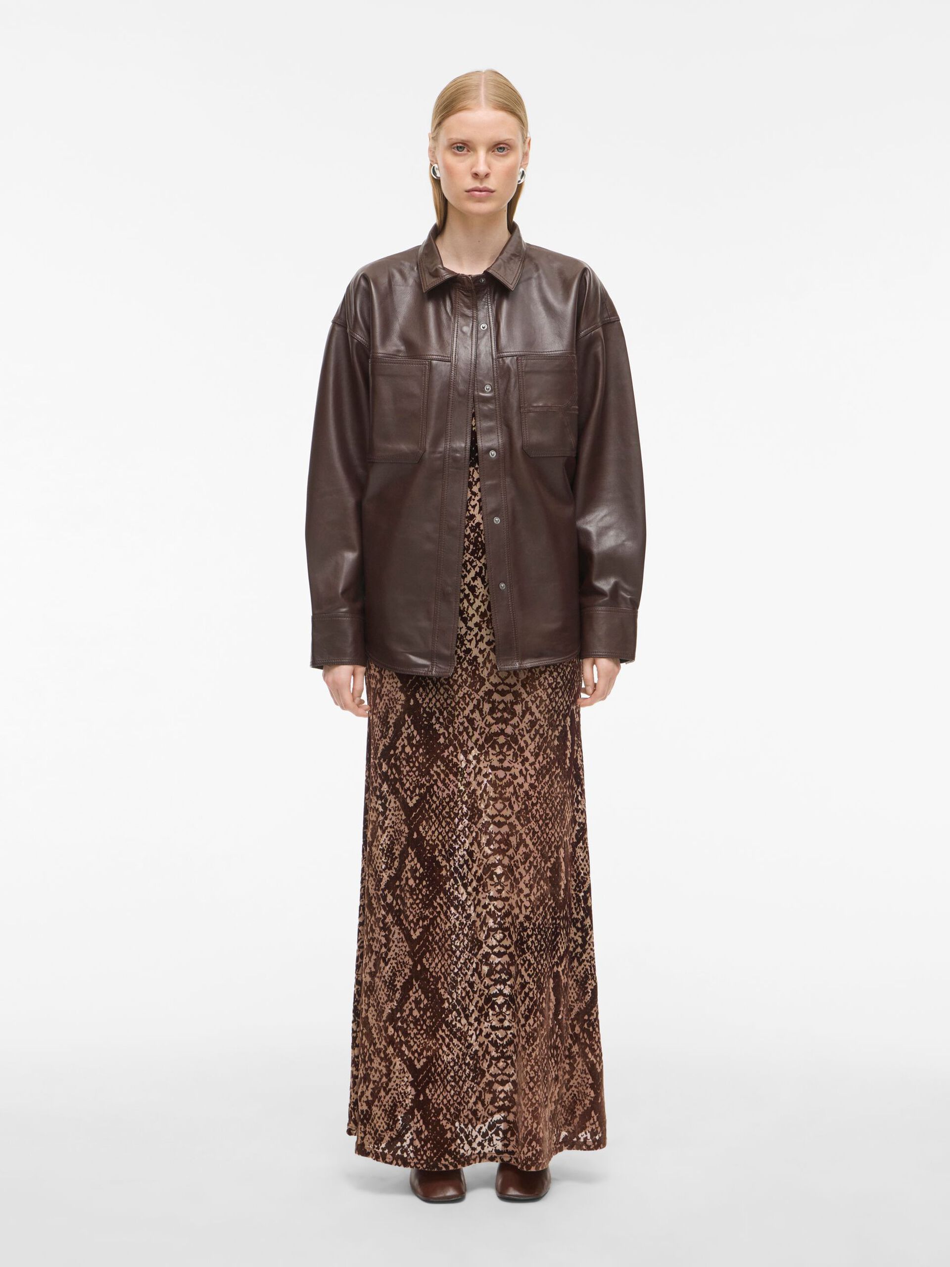 Carousel image - LONG SLEEVED LEATHER SHIRT, Chicory Coffee | 4