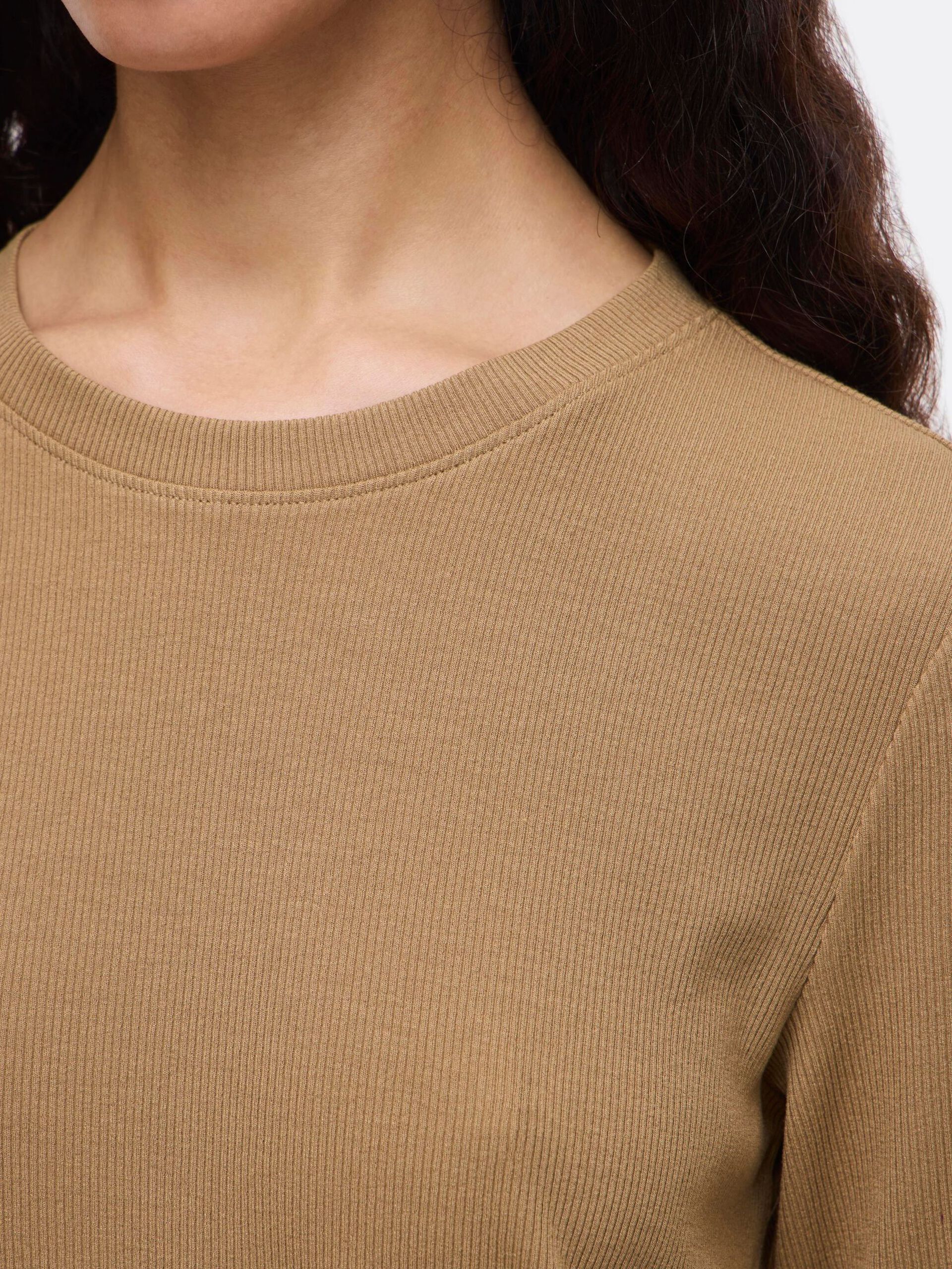 Carousel image - ROUND NECK SHORT SLEEVED TOP, Petrified Oak | 5