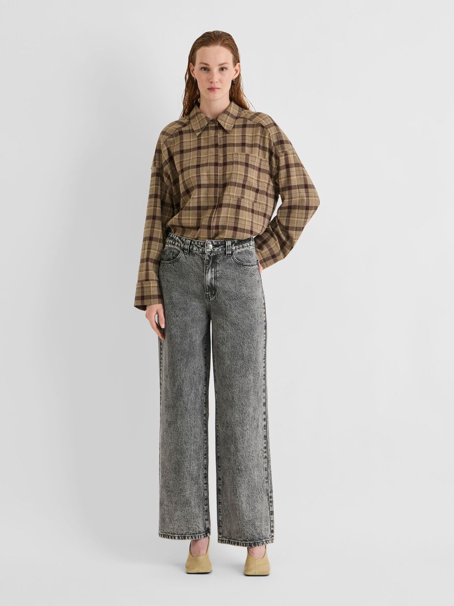 Product tile image MID-WAIT STRAIGHT FIT JEANS, Light Grey Denim 14118072_LightGreyDenim