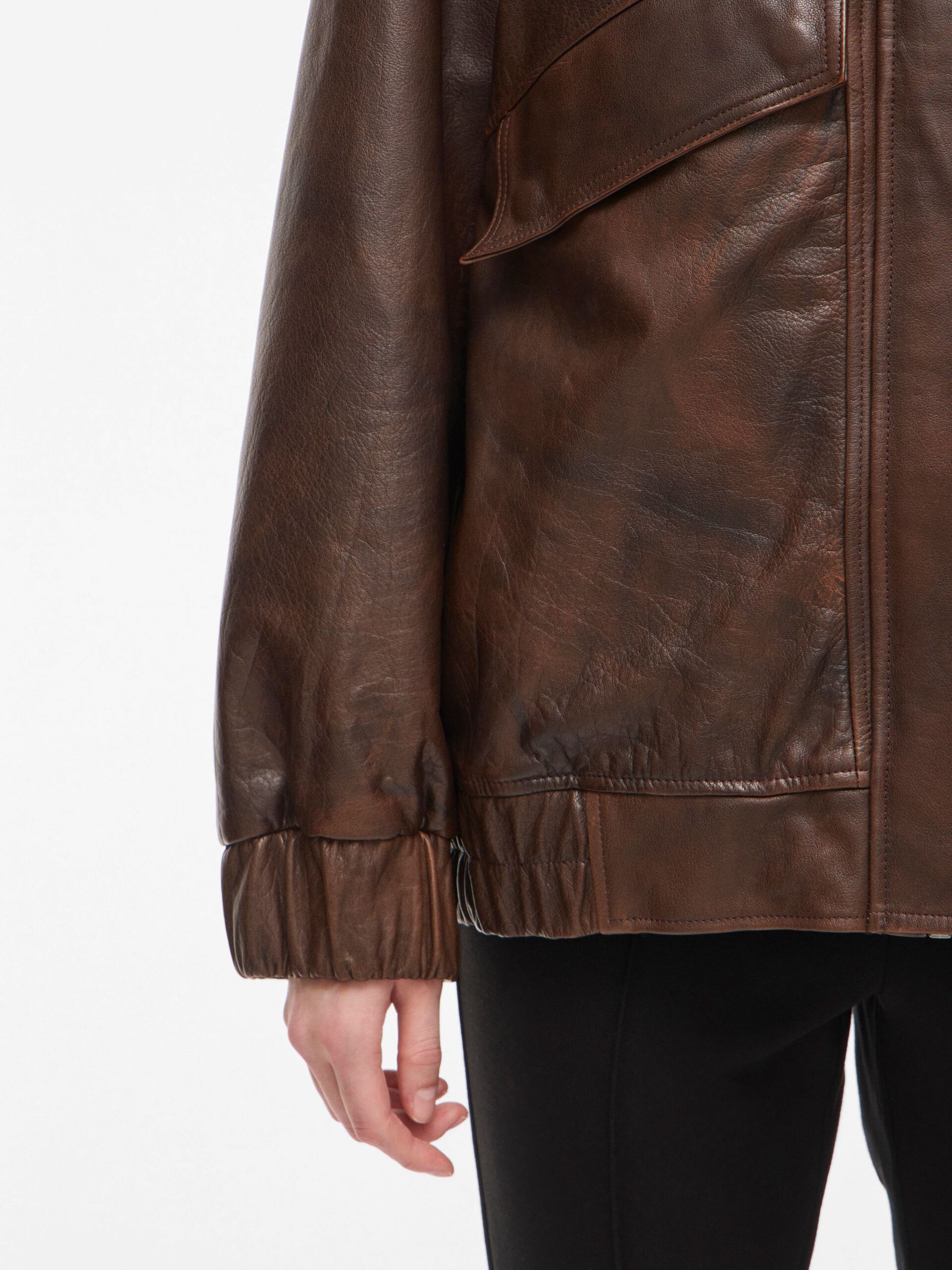 Carousel image - OVERSIZED LEATHER JACKET, Chicory Coffee | 5