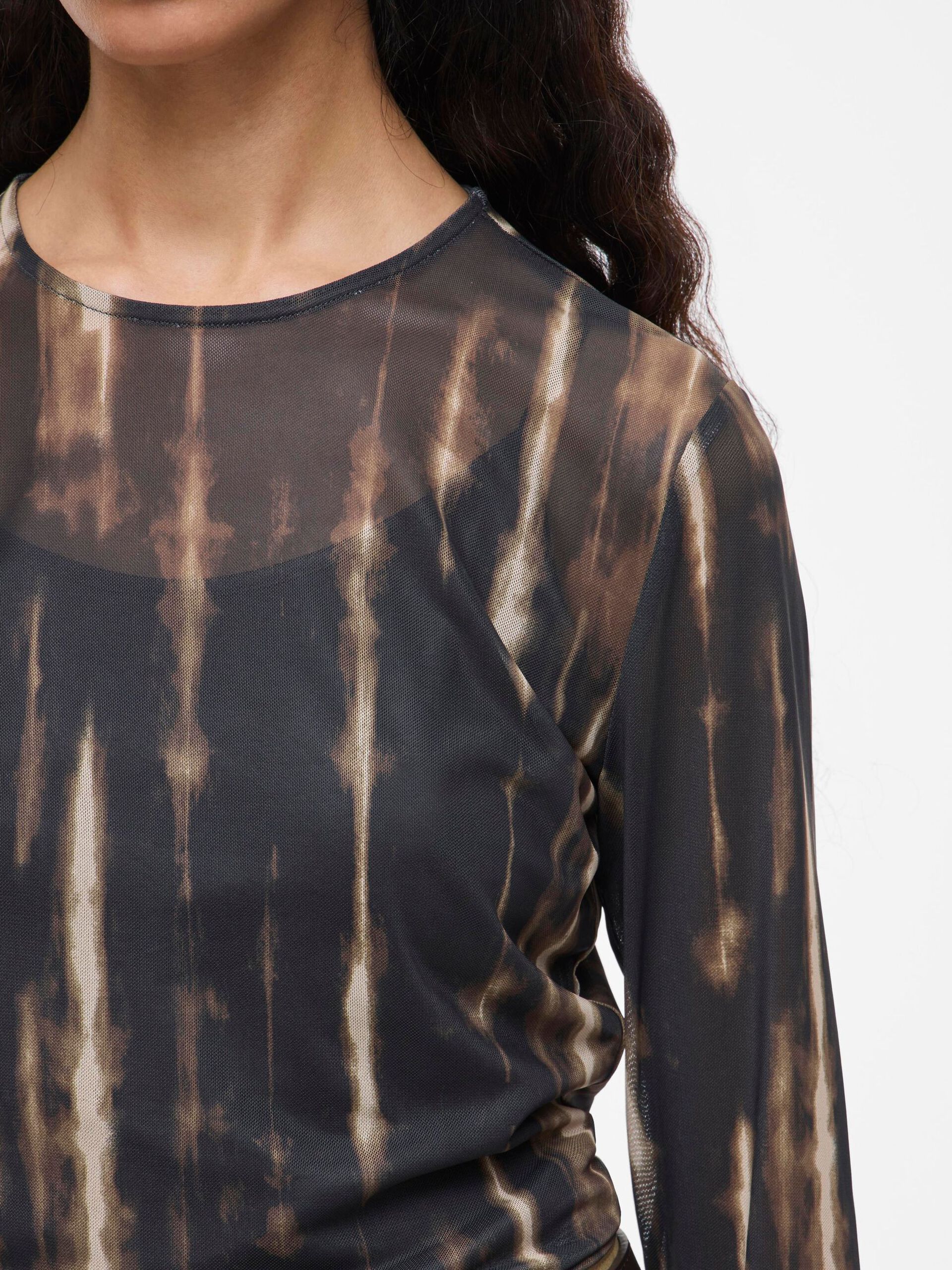 Carousel image - MESH LONG SLEEVED TOP, Meteorite | 3