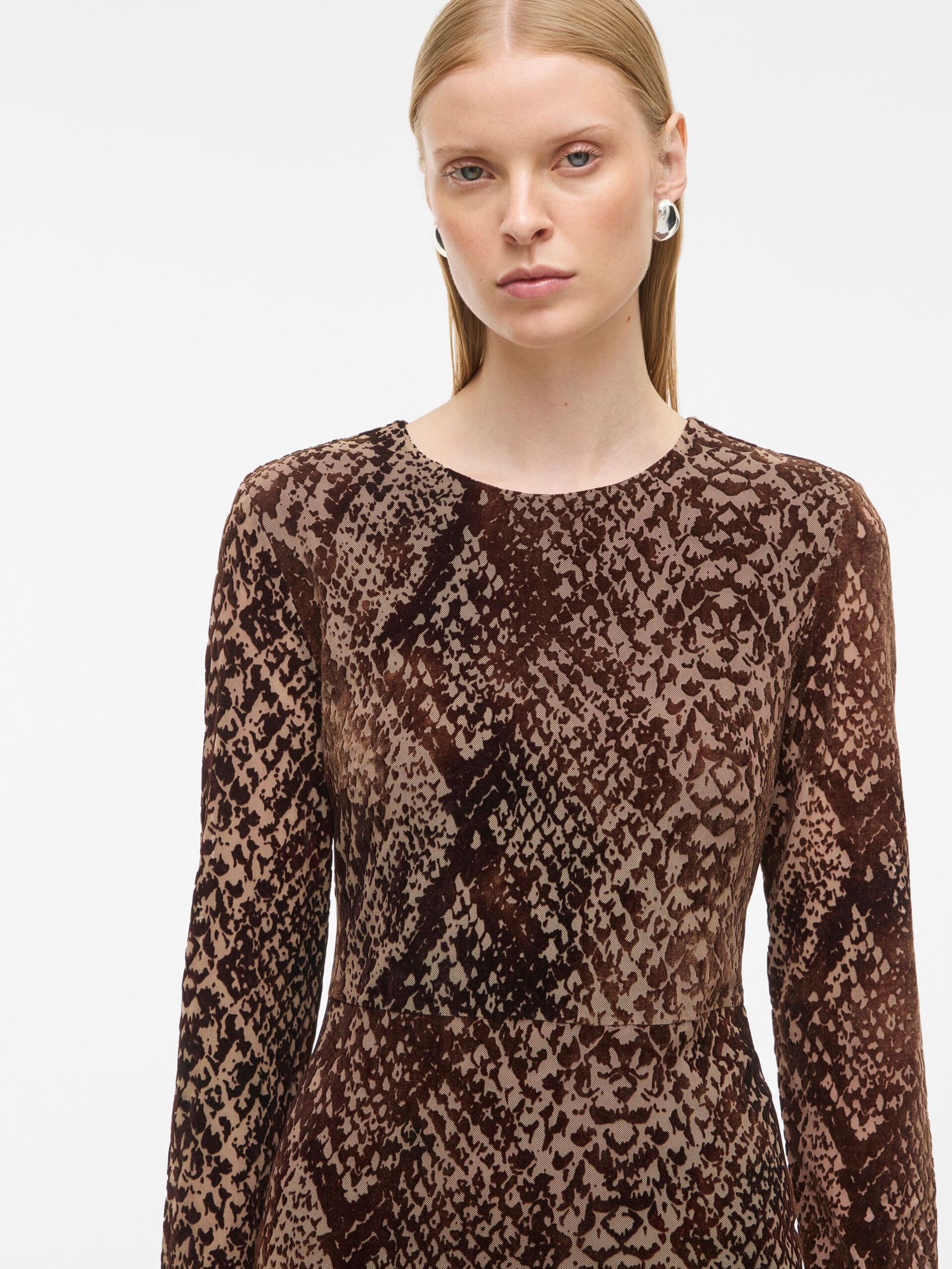 Carousel image - LONG SLEEVED MAXI DRESS, Chicory Coffee | 3