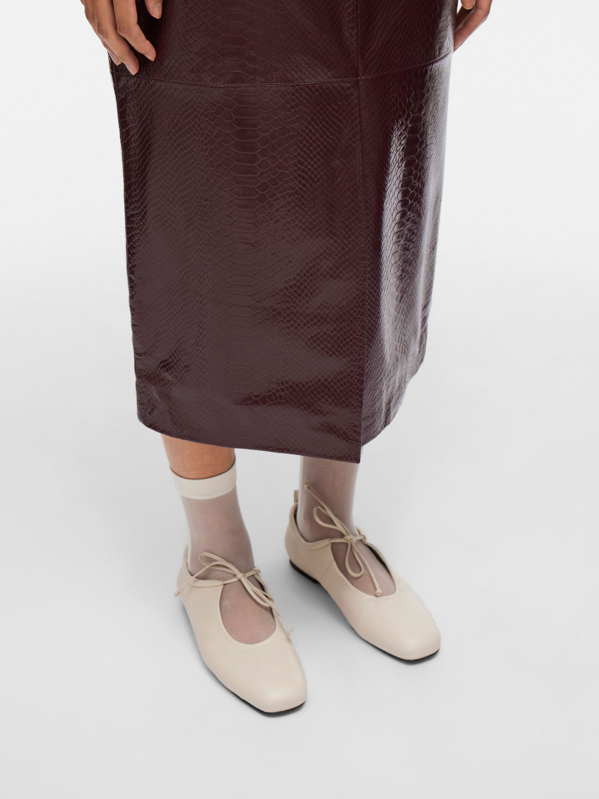 Carousel image - MIDI LEATHER PENCIL SKIRT, Decadent Chocolate | 5