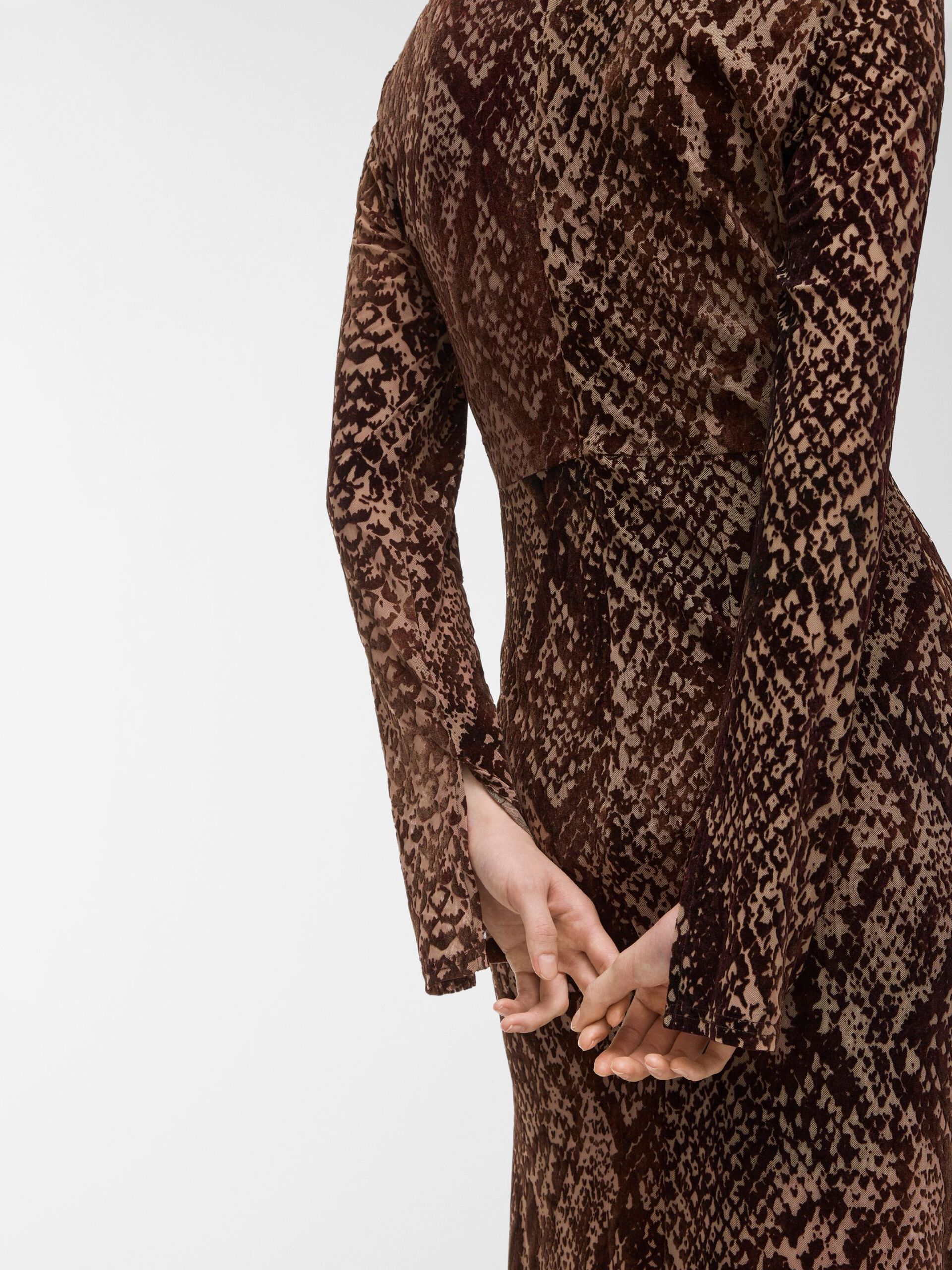 Carousel image - LONG SLEEVED MAXI DRESS, Chicory Coffee | 5